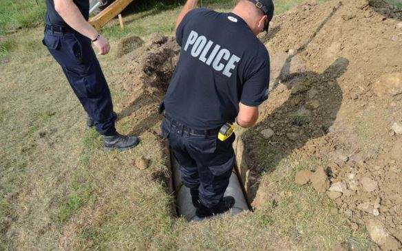 Investigators on site agreed that augmenting the old map with GPR input would be invaluable in quickly and accurately locating the bodies. Investigators on site agreed that augmenting the old map with GPR input would be invaluable in quickly and accurately locating the bodies.