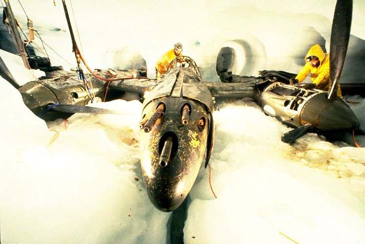 airplane on ice